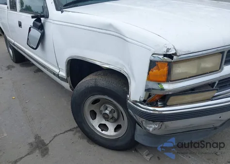 1995 Chevrolet Gmt-400 C1500 z USA, uszkodzony, nr VIN 2GCEC19K8S1204866